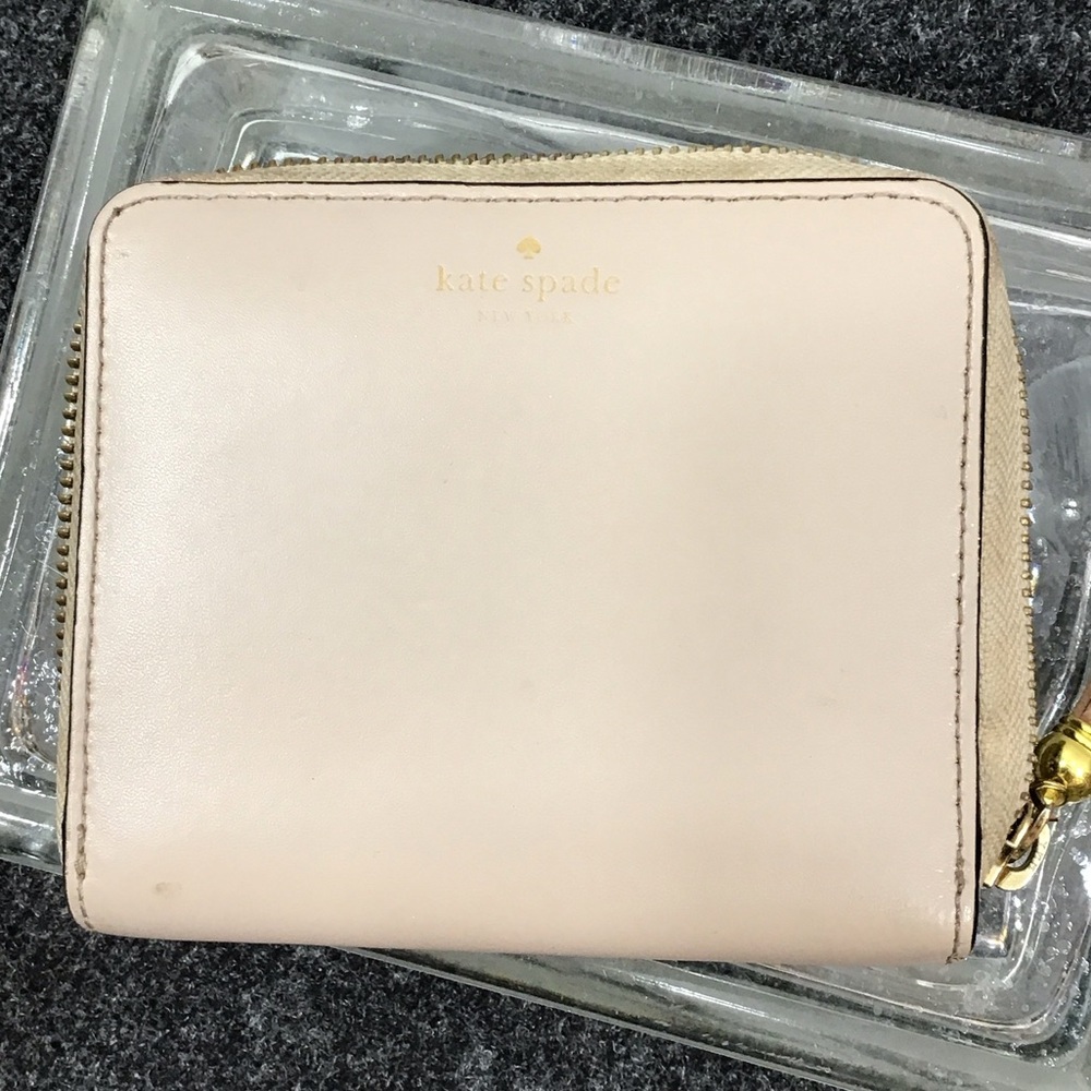 Kate Spade Beige leather Laurel Way Darci Zip-Around Wallet